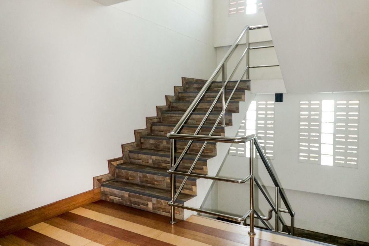 Oyo 120 Ja Siam City Near Bangkok Hospital Патая Екстериор снимка